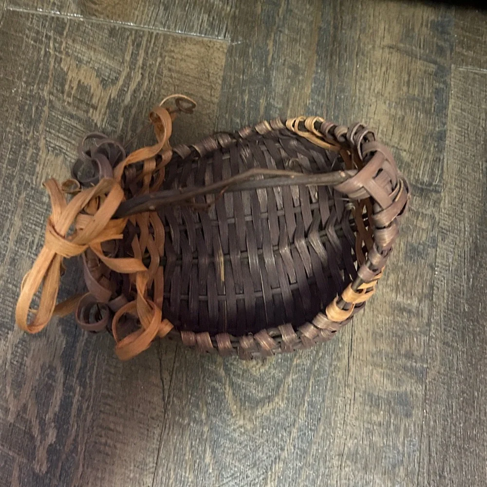 Small Hand Woven Egg Buttocks Gathering Basket Gods Eye‎ 6x6x4 Primitive